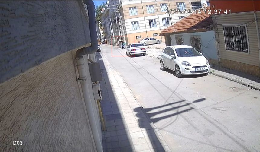 Çocuk altın dolu kutuyu sokağa attı, bulan kadın kayıplara karıştı