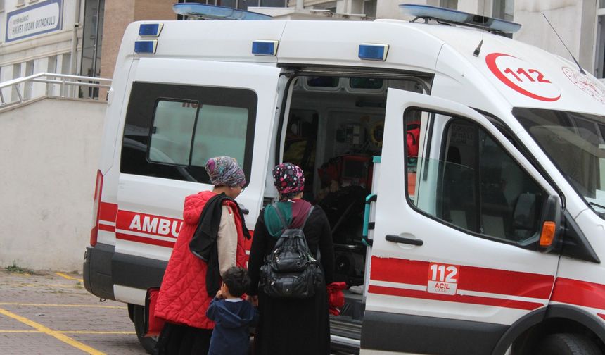Yangın ziline basınca okulda izdiham çıktı: 15 öğrenci yaralı
