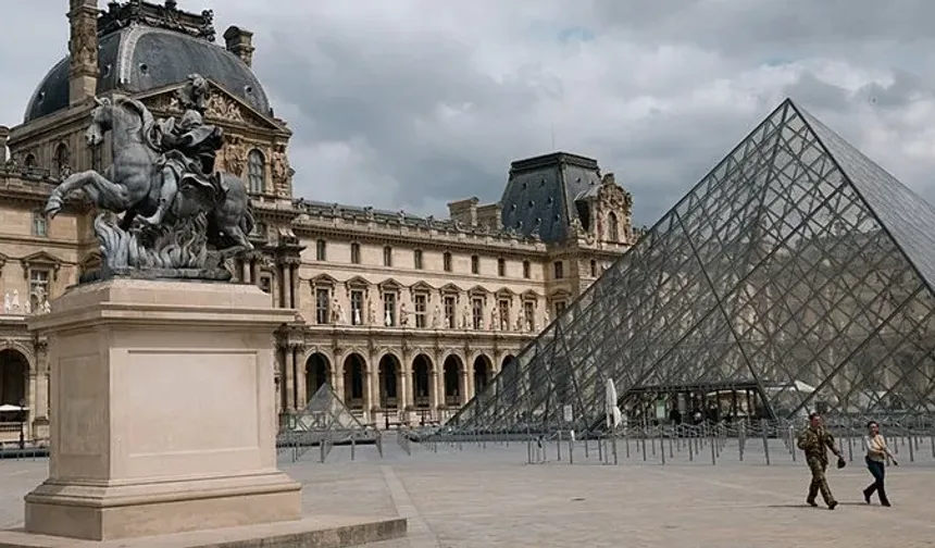 Film değil gerçek!! Paris'teki Louvre Müzesi soyuldu!!