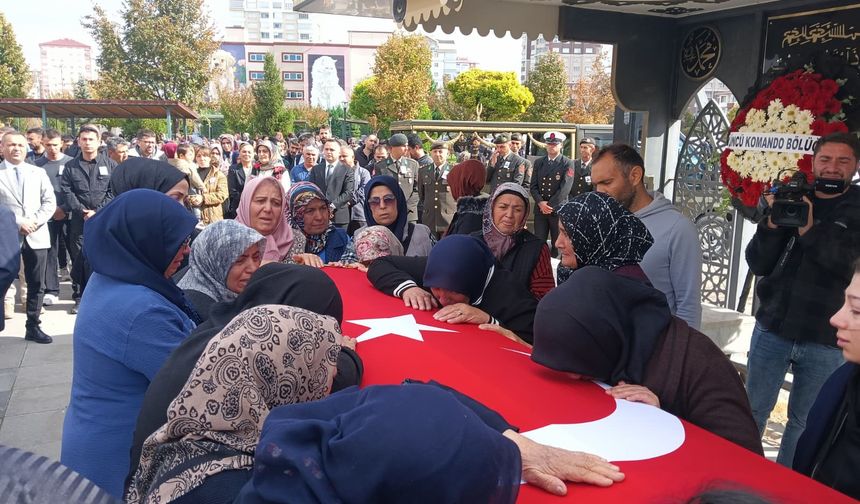 Edremit'te öldürülen uzman çavuş toprağa verildi