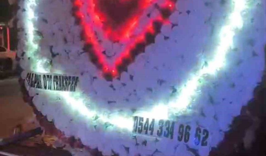 Çekiciyle trafikte "İyi ki doğdun sevgilim" sürprizi pahalıya patladı