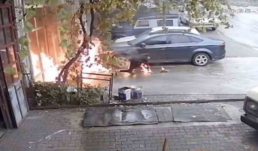 Oto tamirhanesinde yanmaktan son anda kurtuldular