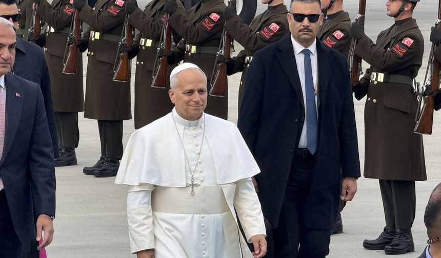 Papa Leo Türkiye'de!! İlk durak Anıtkabir ve Beştepe