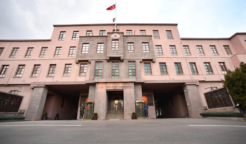 MSB: Türk kargo uçağı Gürcistan'da düştü