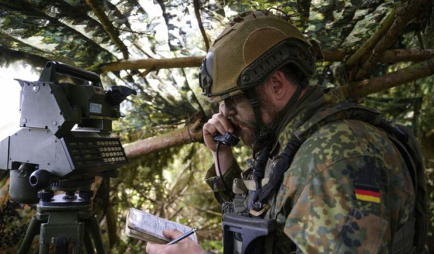 Almanya'da 18 yaş üstüne zorunlu askerlik düzenlemesi