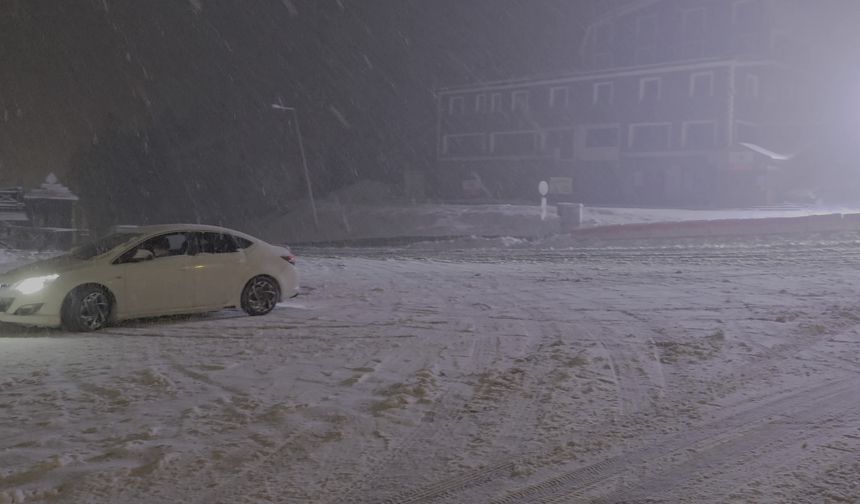 Uludağ'da yoğun kar var...