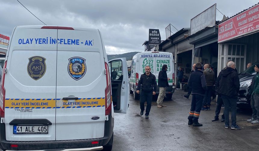 Gece üşümesin diye dükkanına aldığı arkadaşını sabah ölü buldu