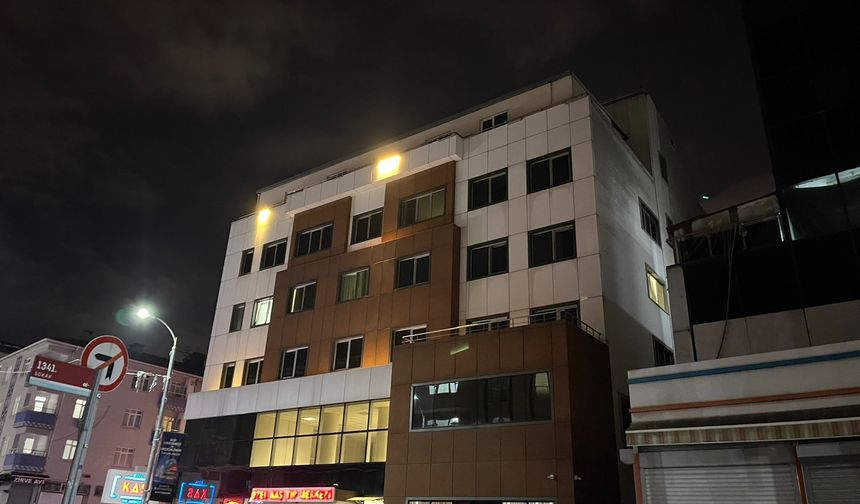 Bağcılar'da burun ameliyatı olan genç, hayatını kaybetti