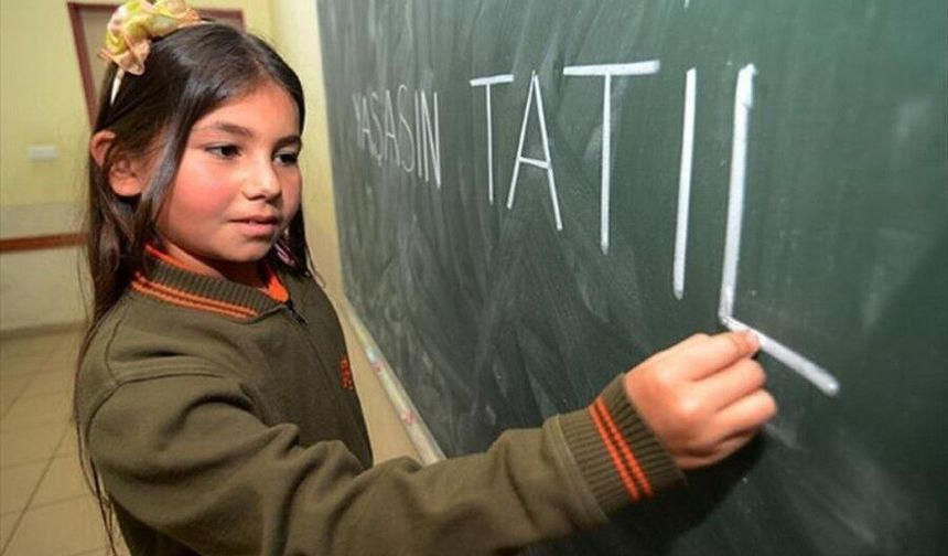 MEB açıkladı! Mart ayında iki tatil birleşecek!