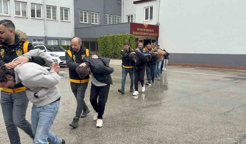 Adana'da dublörlerle 10 milyonluk vurgun