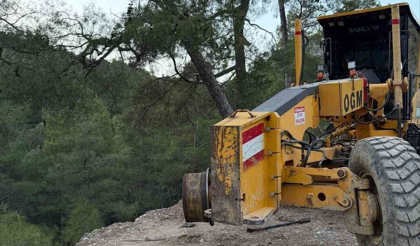 Aşırı basınçla fırlayan lastiğin çarptığı kadın hayatını kaybetti