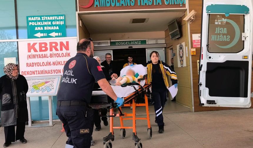 Bursa'da kaynar su üzerine dökülen 9 aylık bebek ağır yaralandı