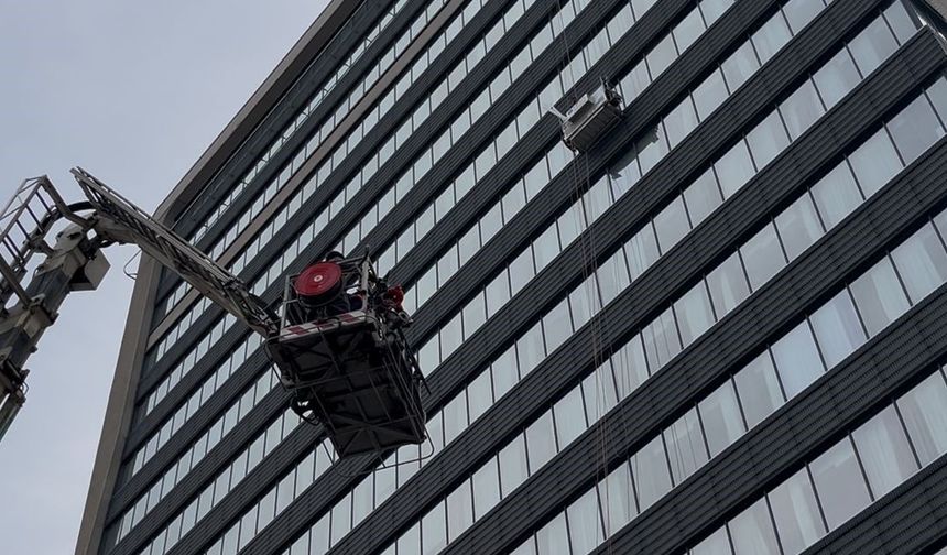 Bursa'da 52 metre yükseklikte böyle mahsur kaldılar