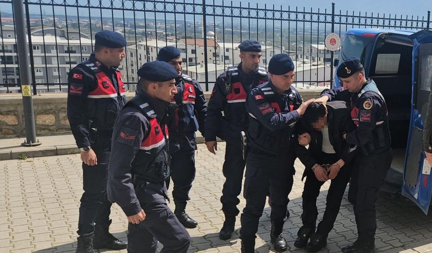 Bursa'da baba ve oğlunu öldüren zanlı adliyeye sevk edildi