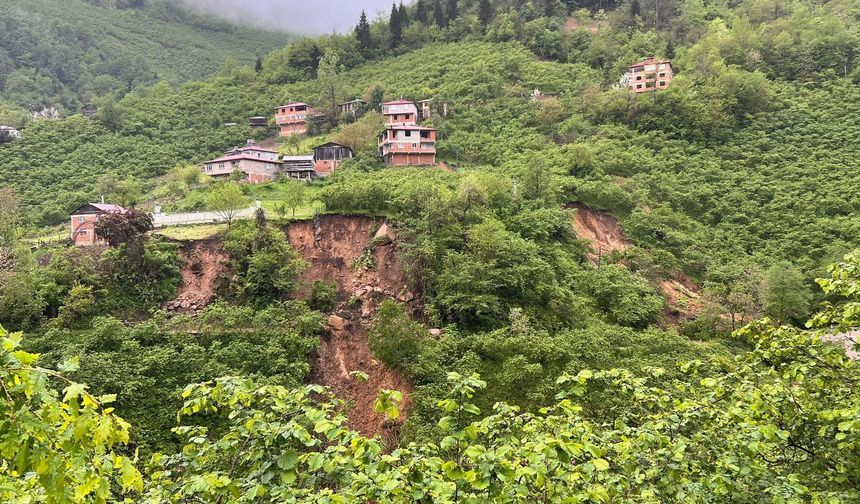 Giresun'da heyelan riski nedeniyle toplam 33 konut tahliye edildi