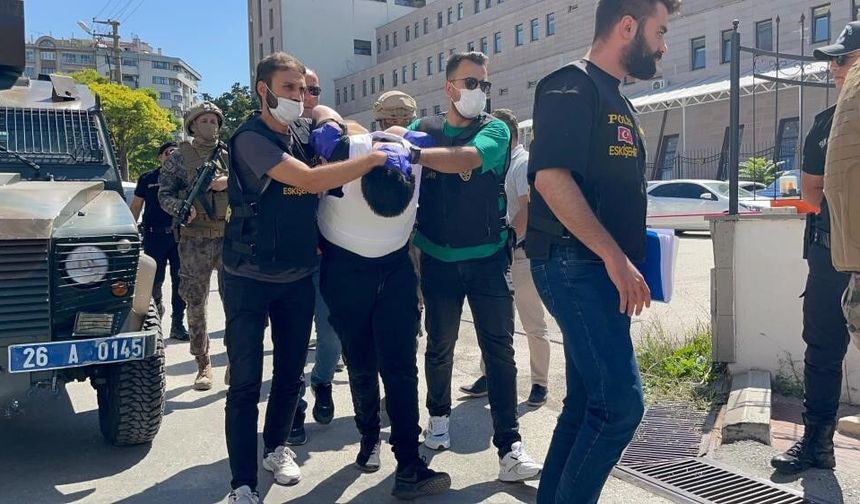 Eskişehir'de 5 kişiyi bıçaklayan saldırgan cezaevinde intihar etti