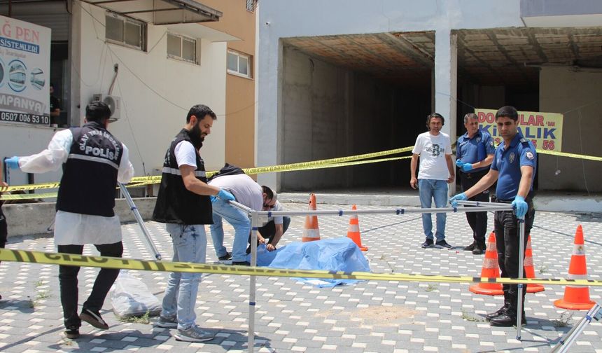 Emekli polis, bıçakla saldıran oğlunu öldürdü