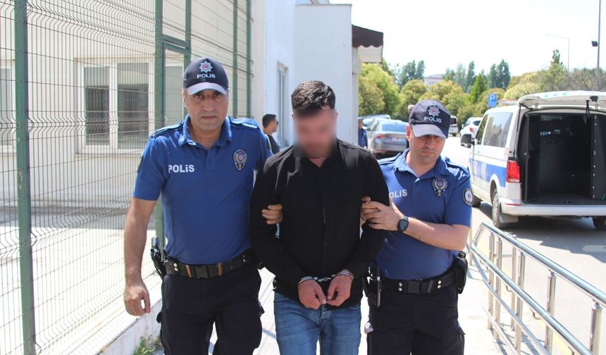 Bar çalışanı kadını götürmek istedi, reddedilince 2 kişiyi vurdu