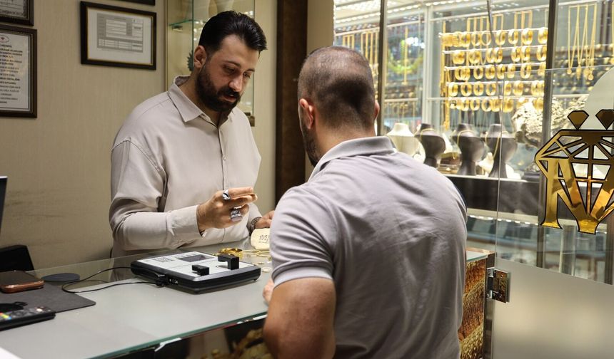 Düğün sonrası bozdurmaya gitti, altınlar sahte ve ayarsız çıktı