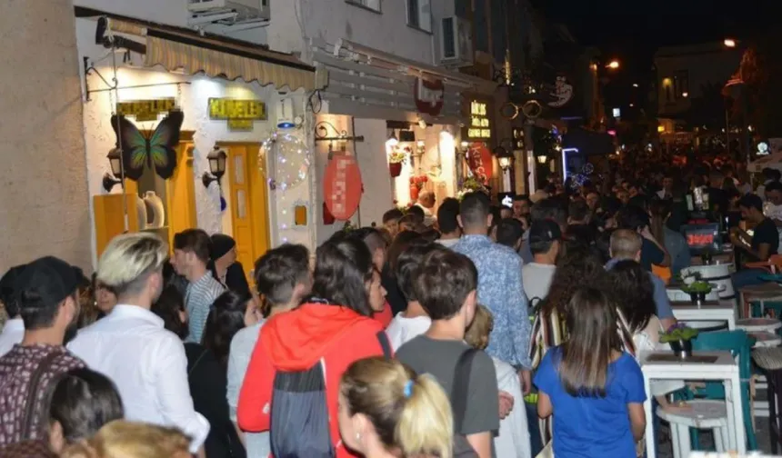 Nüfusu 51 bin: Hafta sonu yarım milyona ulaşıyor!