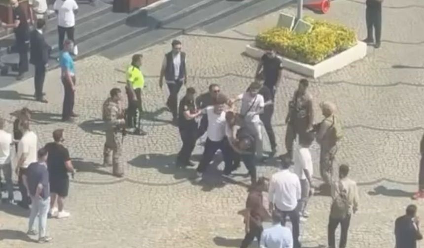 Bursa'da adliye önünde ortalık savaş alanına döndü