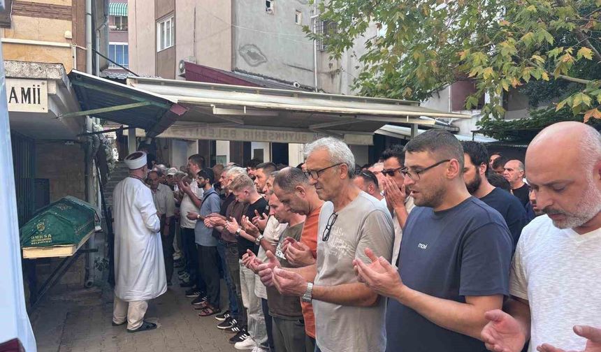 İznik Gölü'ne düşen genç hayatını kaybetti
