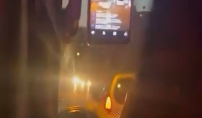 Bursa'da seyir halindeki otobüs şoförü canlı yayın açtı