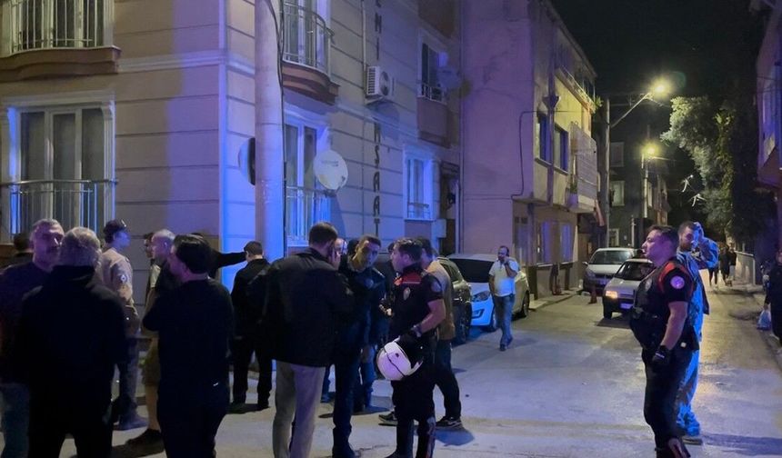 Bursa'da bir garip kavga: Silahı çekip yanlışlıkla kendini vurdu