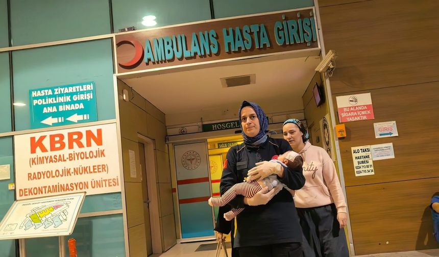 Kanepeden düşen bebek beyin kanaması geçirdi