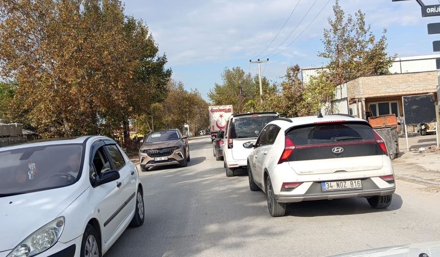 Nilüfer Alaaddinbey Mahallesi'nde trafik çilesi