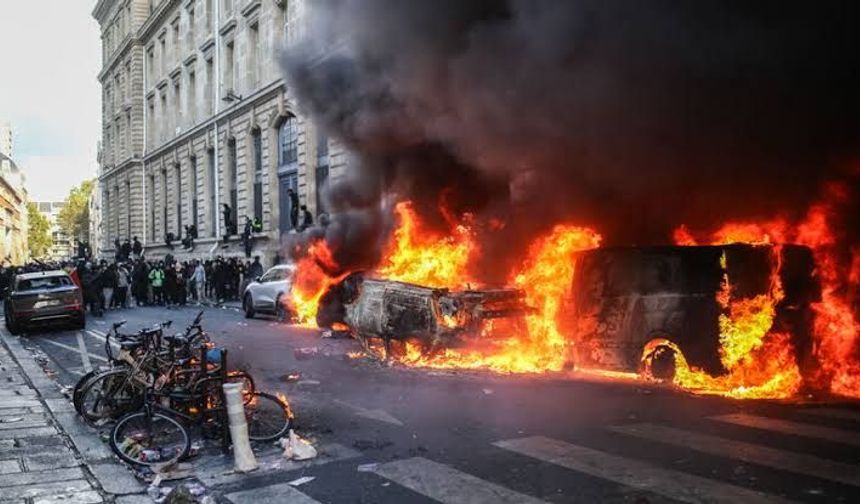 Paris savaş alanına döndü