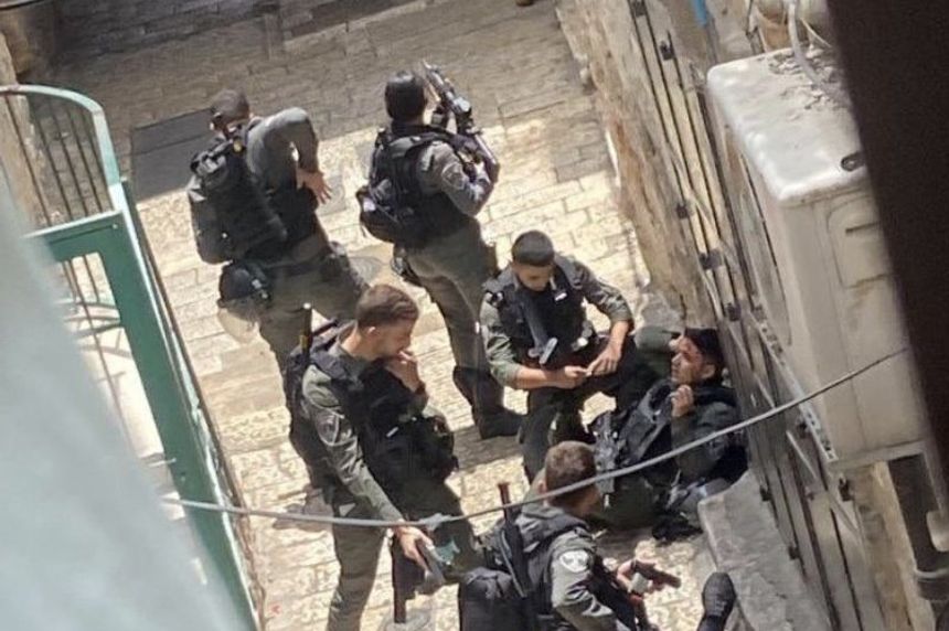 Kudüs'te Bir Türk İsrail Polisi'ni Bıçakladı