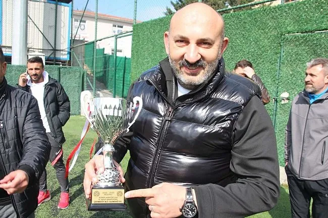 0X0 Son Dakika Istanbul Cekmekoyde Dehset Anlari Alemdag Spor Kulubu Baskani Tuncay Meric Hayatini Kaybetti 1756363758417
