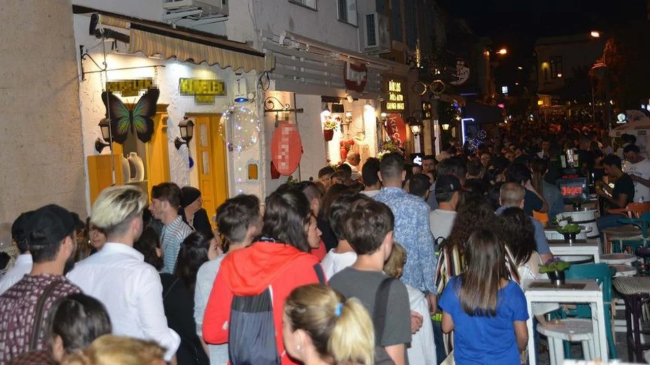 Nüfusu 51 bin: Hafta sonu yarım milyona ulaşıyor!