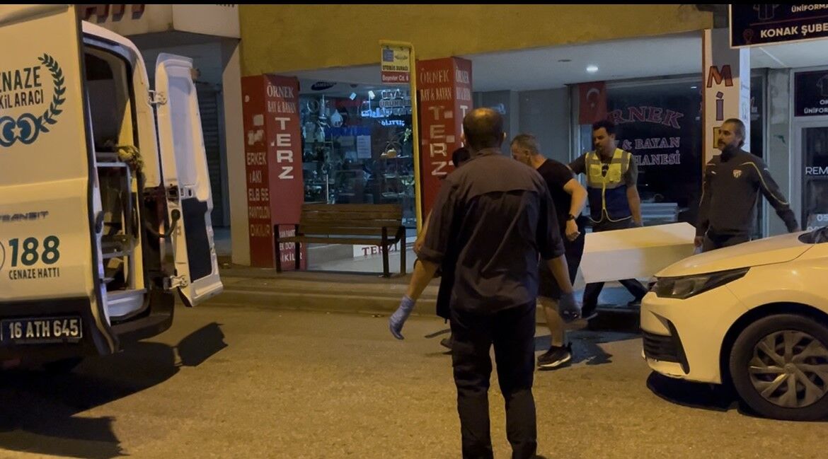 Bursa'da 2 çocuk annesi kadın evde vurulmuş halde ölü bulundu