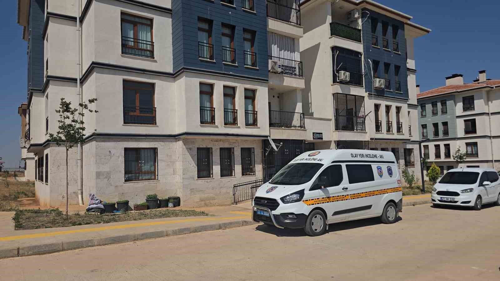 Yaşlı kadını öldürüp altınlarını çalan zanlı bina görevlisi çıktı