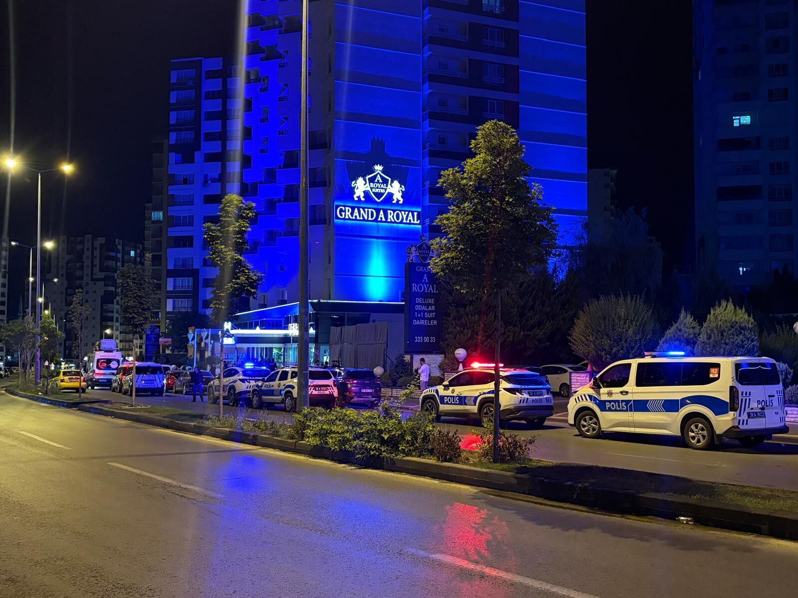 A W768737 09