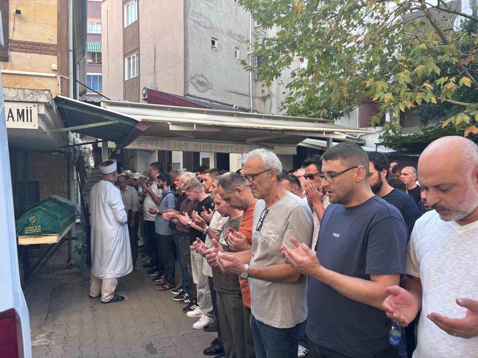 İznik Gölü'ne düşen genç hayatını kaybetti