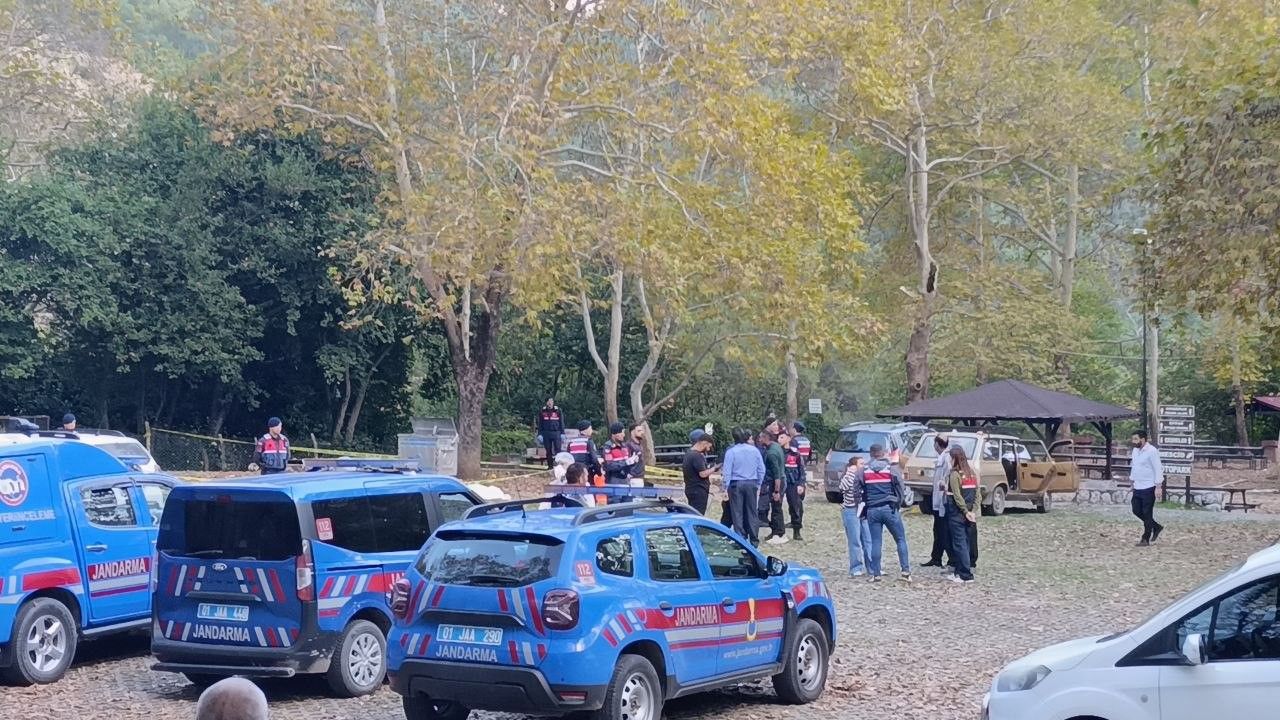 Adana'da 22 yaşındaki kız öldürüldü