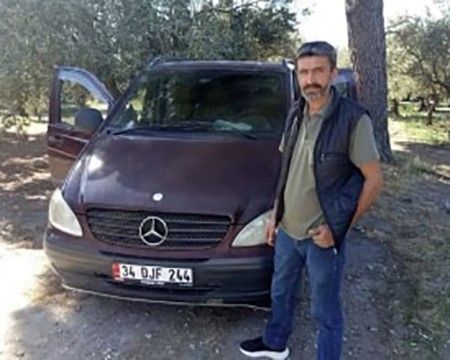 Zeytin toplarken arı soktu hayatını kaybetti
